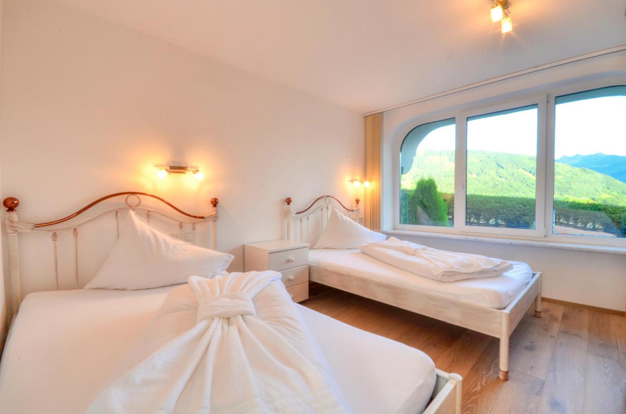 Eichenhof Top 2 - By Alpen Apartments Zell am See Exterior foto
